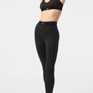 Alo AIRLIFT HIGH-WAIST 7/8 LINE UP LEGGING